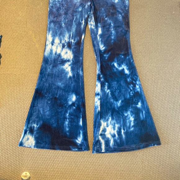 flared pants - Picture 3 of 3